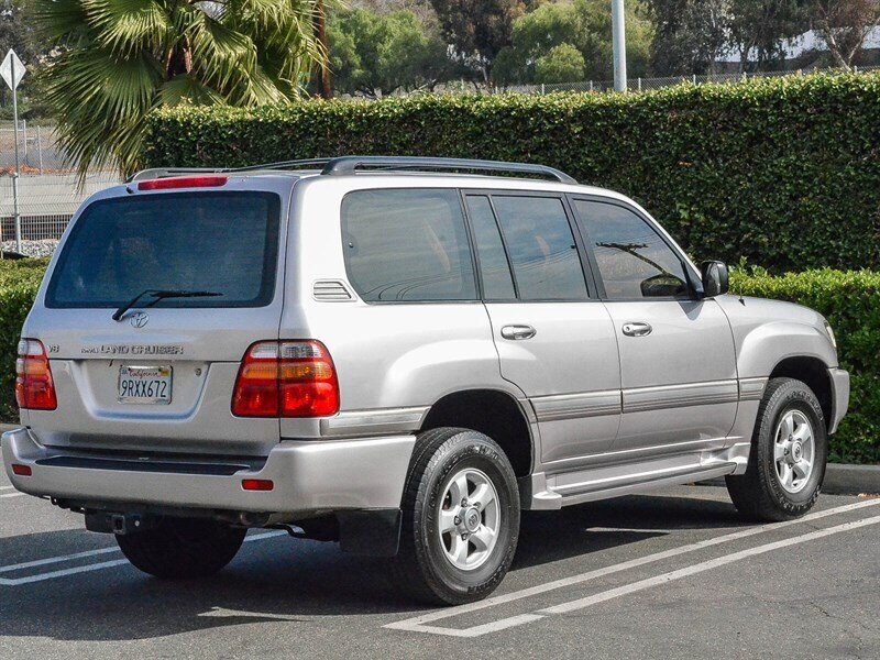 Used 2000 Toyota Land Cruiser w/ Convenience Pkg AWD/4WD image 5