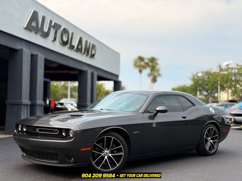 Used 2018 Dodge Challenger R/T w/ Performance Handling Group RWD image 1
