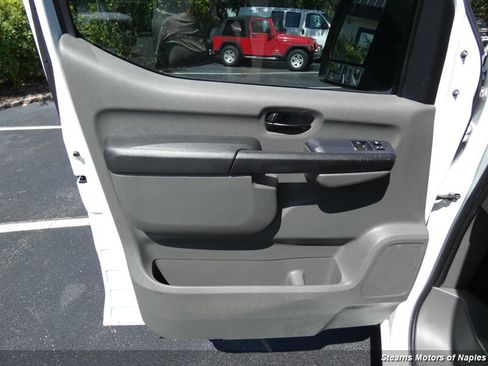 Used 2021 Nissan NV 2500 SV RWD image 39