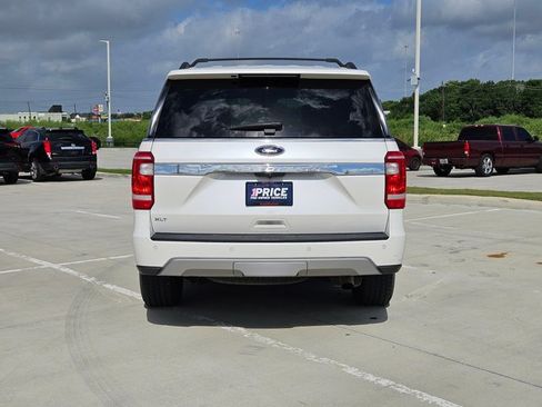 Used 2018 Ford Expedition XLT w/ Equipment Group 201A RWD image 6