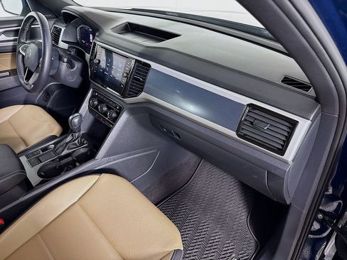 Used 2022 Volkswagen Atlas Cross Sport SE image 31