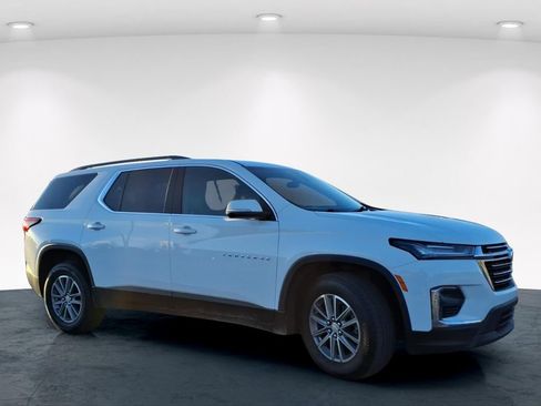 Used 2023 Chevrolet Traverse LT image 4