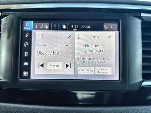Used 2024 Chrysler Voyager LX FWD image 5