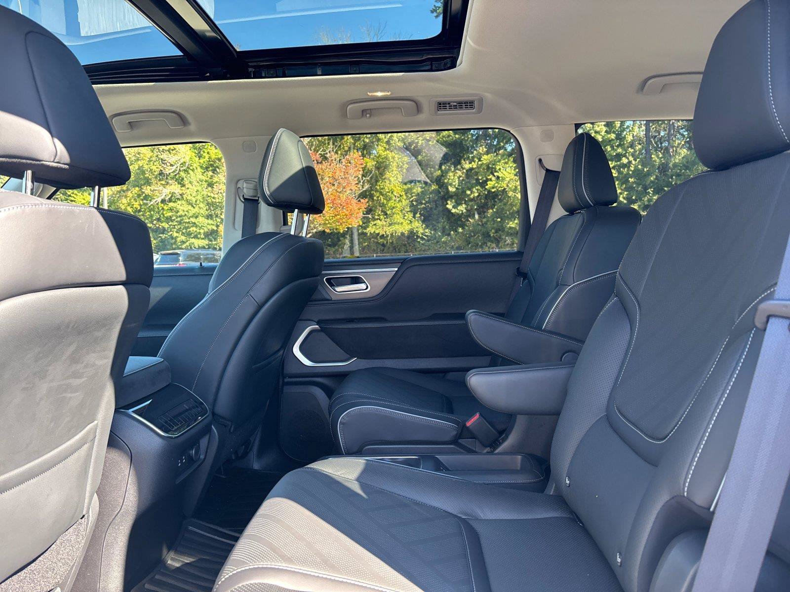 Used 2025 INFINITI QX80 Luxe AWD/4WD image 33