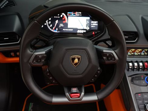 Used 2019 Lamborghini Huracan LP 580-2 RWD image 15