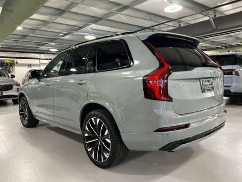 Used 2026 Volvo XC90 B6 Ultra w/ Protection Package Premier AWD/4WD image 4