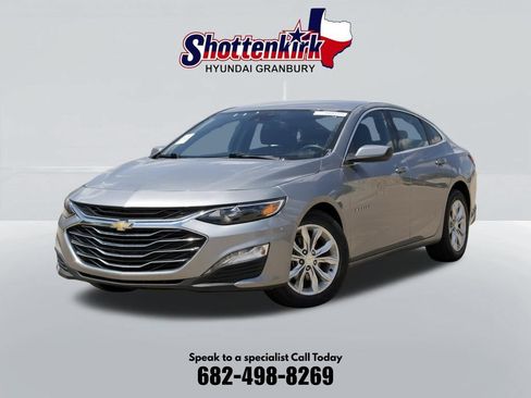 Used 2024 Chevrolet Malibu LT FWD image 1