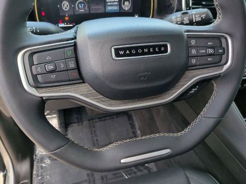 Used 2022 Jeep Wagoneer Series II RWD image 25
