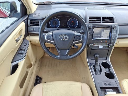 Used 2015 Toyota Camry XLE w/ Moonroof Package FWD image 12