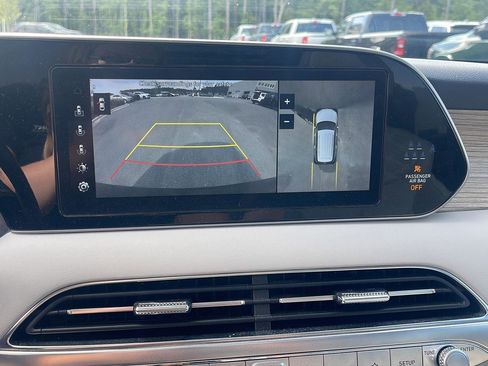 Used 2022 Hyundai Palisade Limited FWD image 16