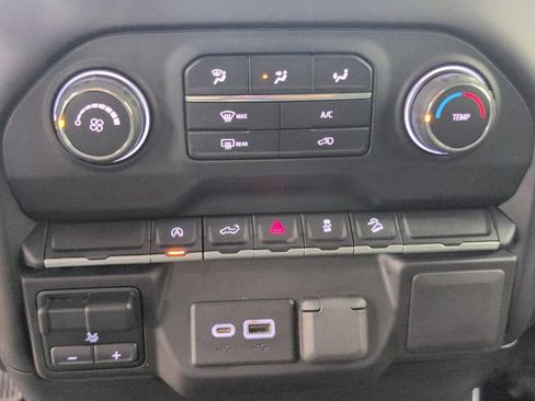 Used 2022 Chevrolet Silverado 1500 Custom Trail Boss w/ Safety Confidence Package AWD/4WD image 21