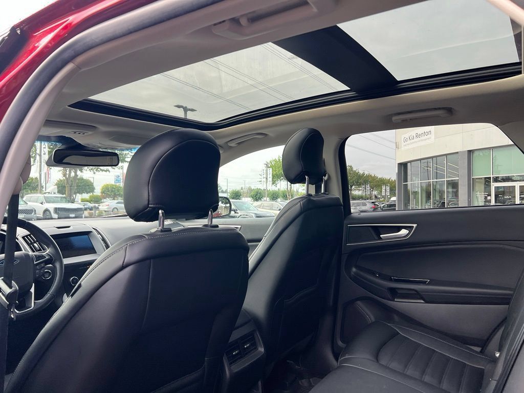 Used 2019 Ford Edge SEL w/ Equipment Group 201A AWD/4WD image 9