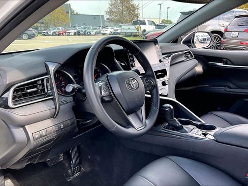 Used 2022 Toyota Camry XSE image 15