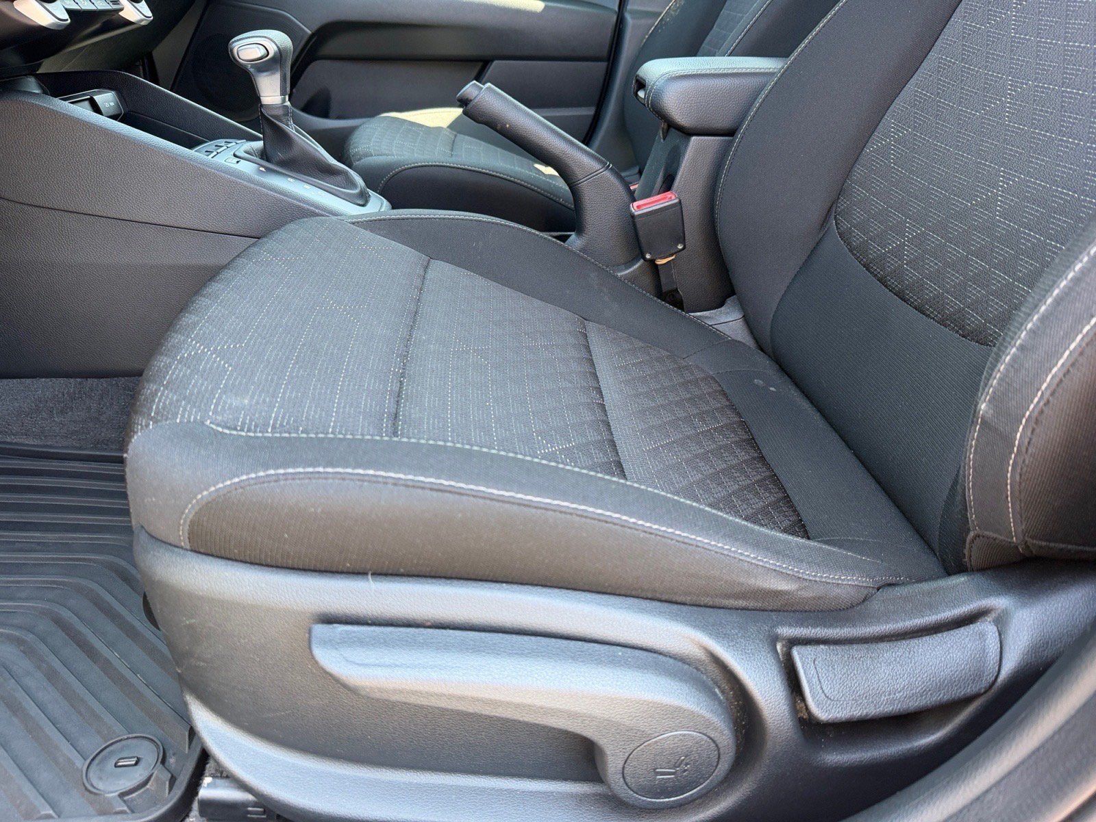 Used 2022 Kia Rio S w/ Technology Package FWD image 11