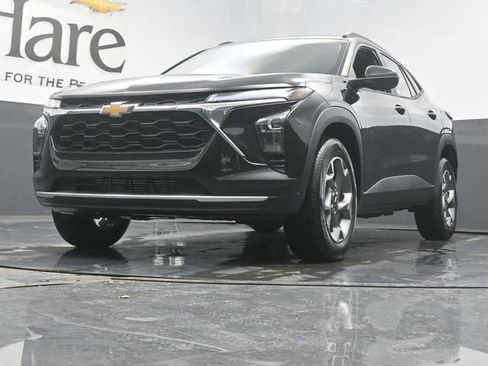 New 2026 Chevrolet Trax LT w/ Sunroof Package image 4
