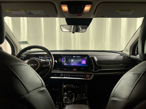 Used 2023 Kia Sportage EX image 17