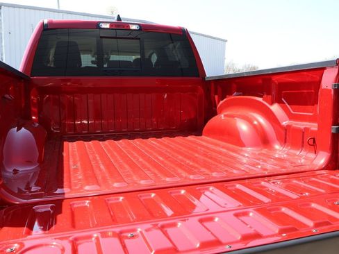 New 2026 RAM 1500 Laramie AWD/4WD image 15
