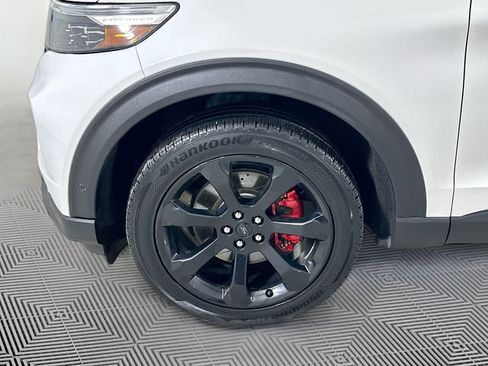 Certified 2020 Ford Explorer ST w/ ST High-Performance Pack image 29