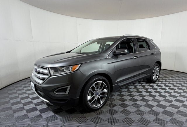 Used 2016 Ford Edge Titanium w/ Technology Package FWD image 2