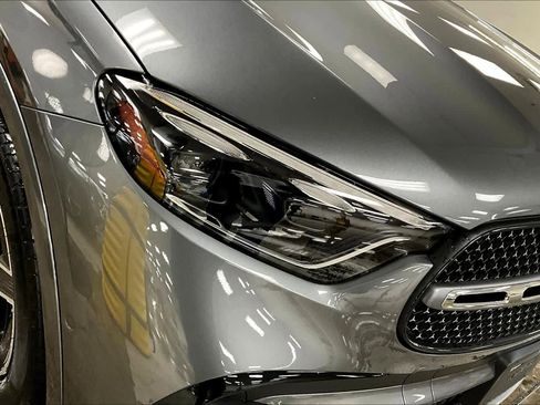 Used 2023 Mercedes-Benz GLC 300 4MATIC image 27