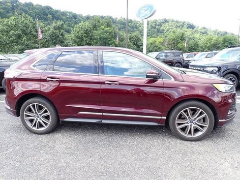 Used 2019 Ford Edge Titanium w/ Equipment Group 301A AWD/4WD image 7
