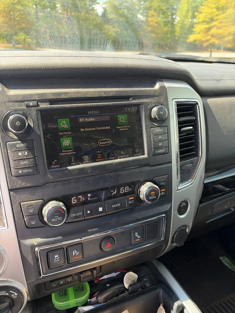 Used 2019 Nissan Titan SV w/ SV Convenience Package AWD/4WD image 3