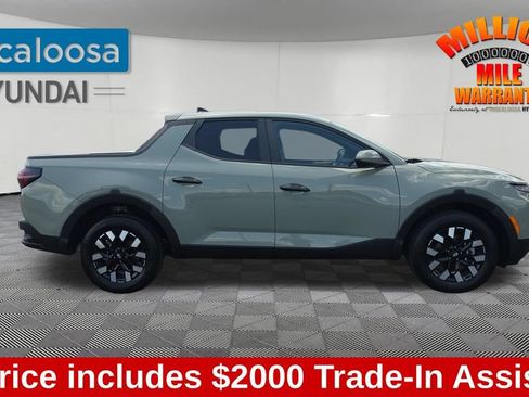 Used 2025 Hyundai Santa Cruz SE FWD image 9