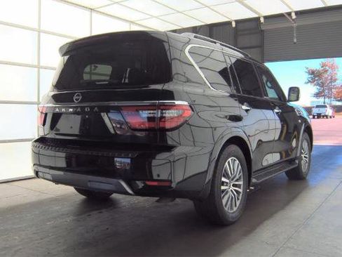 Used 2022 Nissan Armada SV w/ SV Appearance Package image 4
