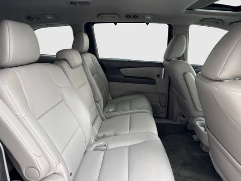 Used 2017 Honda Odyssey EX-L image 46