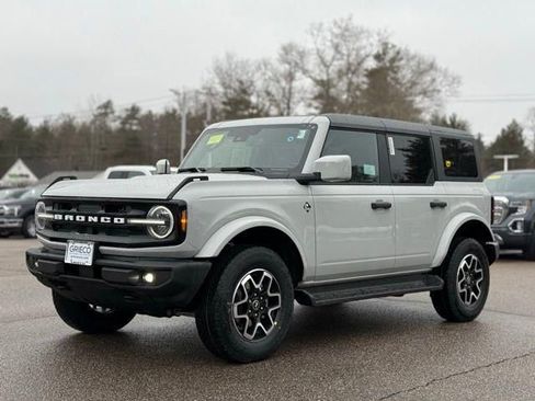 New 2026 Ford Bronco Outer Banks image 8