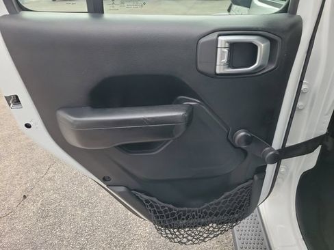 Used 2018 Jeep Wrangler Unlimited Sport AWD/4WD image 11