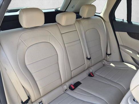 Used 2020 Mercedes-Benz GLC 300 image 18