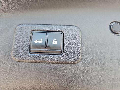 Used 2024 Nissan Armada Platinum w/ Captain's Chairs Package AWD/4WD image 31