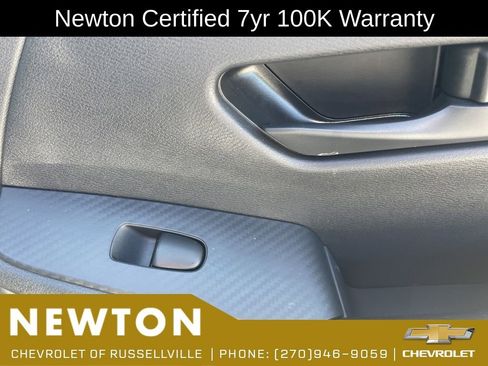 Used 2025 Nissan Sentra S FWD image 31