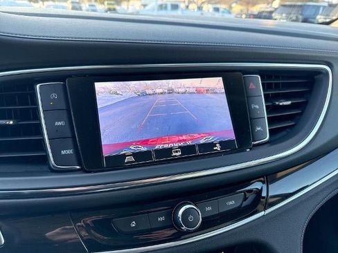 Used 2022 Buick Enclave Essence w/ Experience Buick Package image 15