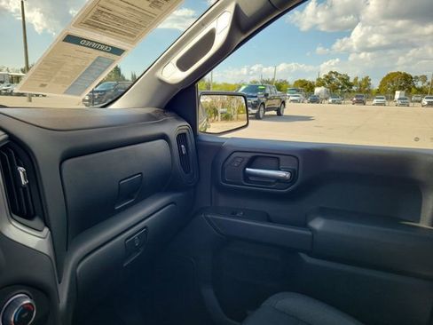 Certified 2022 Chevrolet Silverado 1500 Custom image 26