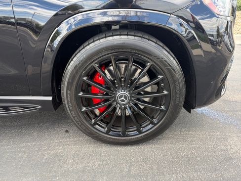 Certified 2025 Mercedes-Benz GLS 63 AMG 4MATIC image 26