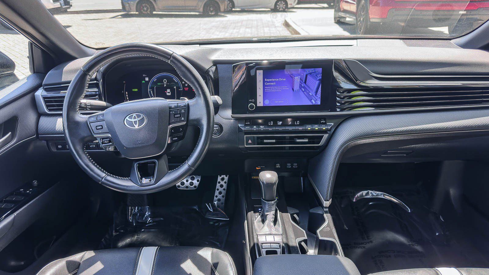 Certified 2025 Toyota Camry SE FWD image 14