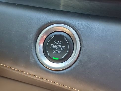 Certified 2022 Cadillac Escalade ESV Sport Platinum RWD image 17
