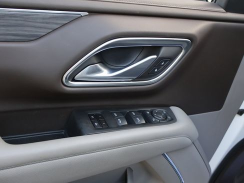 Used 2022 GMC Yukon SLT w/ SLT Luxury Package image 35