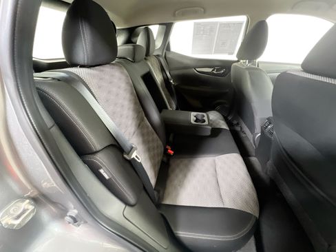 Used 2020 Nissan Rogue Sport SV AWD/4WD image 24