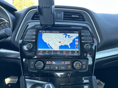 Used 2017 Nissan Maxima SR w/ Midnight Edition FWD image 11