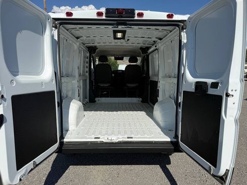 Used 2025 RAM ProMaster 2500 w/ Convenience Group FWD image 19