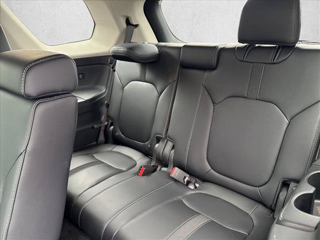 Used 2025 Honda Pilot EX-L image 9
