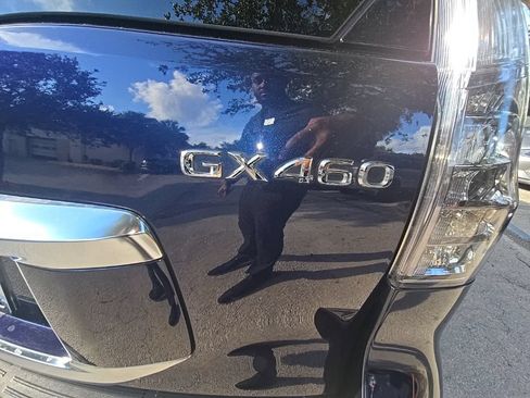 Used 2020 Lexus GX 460 Premium w/ Premium Package AWD/4WD image 6