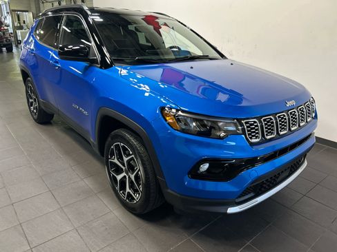 Used 2025 Jeep Compass Limited image 2