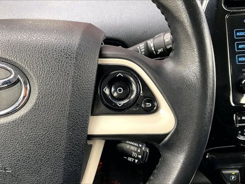 Used 2016 Toyota Prius Three w/ Preferred Accessory Package image 10