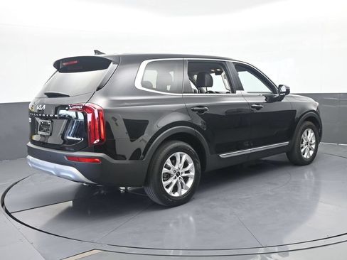 Used 2022 Kia Telluride LX FWD image 6