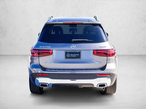 New 2026 Mercedes-Benz GLB 250 4MATIC image 6