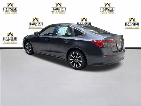 Used 2023 Honda Civic EX image 3